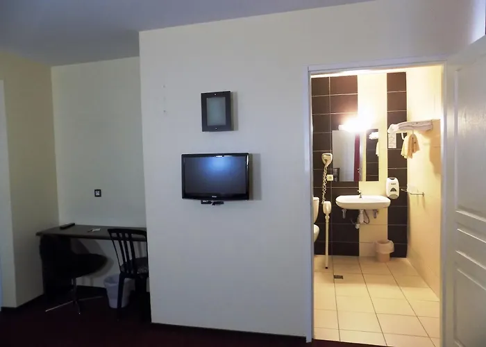 Estival Arriel فندق 3*