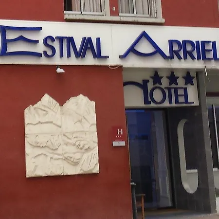 Estival Arriel Entierement Climatise Hotel 3*